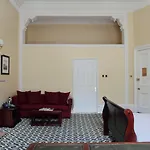 ثيسل فندق