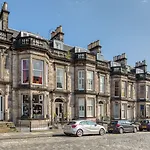 No32 3* Edinburgh