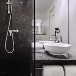 Hotel One Edinburgh-princes 3*
