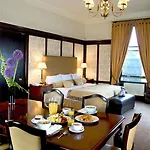 The Parliament House 3*