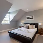 Destiny Scotland - Q-residence *