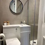 Stylish 1 Bed Centre 아파트 에든버러