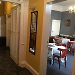 16 Pilrig Bed & Breakfast