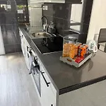 Spacious 2br By Portobello Edynburg