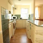Three Bedrooms Flat In Old Town , Grassmarket Heart Of Flat Sleeps 6 , Eh1 58 Grassmarket,