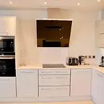 Luxurious - Sleeps 6 Apartament