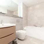 Luxurious - Sleeps 6 * Edynburg