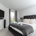 Luxurious - Sleeps 6 Edynburg