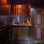 House Of Gods Royal Mile 4*