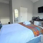Armadillo Guest House- Adults Only