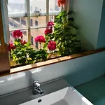 High Street - Over 18s Only, Backpackers Atmosphere (adults Only) Ostello Edimburgo