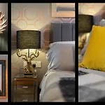 Luxury Boutique Flat, Sleeps 4 Wfree Parking 아파트 *