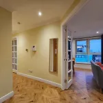 2-bedroom With Free Parking And Stunning Views Edinburg