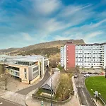 2-bedroom With Free Parking And Stunning Views * Edinburg