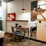 Hotel One Edinburgh-princes 3*