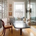 Frederick Street - Stylish In The Heart Of New Town!