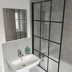 Dom wakacyjny Entire 3 Bedroom House In Suburban Area *