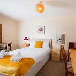 Cosy Arthurs Seat View 4 Bdrm Edimburgo
