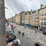 Apartamento 4 Royal Mile Flat Near Castle Edimburgo