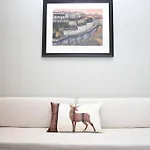 High Street - Modern Scandi Design In The Heart Of The Old Town! *
