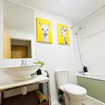 Spacious Home Near Royal Mile With Free Parking, Lift And Sunny Balcony * Edinburgh