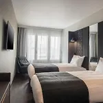 Point A St Andrew Square 3* エディンバラ