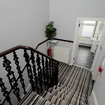 Charming Spacious - Pass The Keys Edinburg