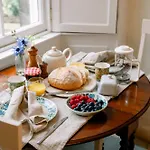 1 Bedroom In Historic Georgian Townhouse Daire