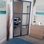 Apartment Stylish Leith Tram To Centre & Airport Edinburgh