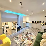 Stylish & Design Apartment- 3 Beds