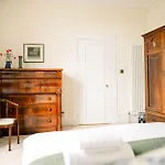 Daire 1 Bedroom In Historic Georgian Townhouse