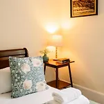 Daire 1 Bedroom In Historic Georgian Townhouse *