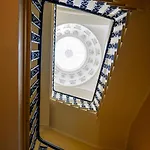 1 Bedroom In Historic Georgian Townhouse