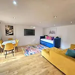 아파트 Stellar - 2 & 3 Bedroom *