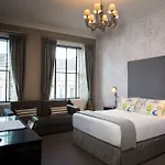 Nira Caledonia 4*