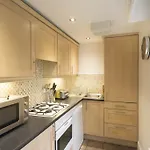 Fountain Court - Royal Garden