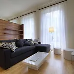 Hotel Clarendon Luxury 4*