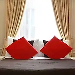 Townhouse 3*