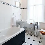 Ardleigh House B&B