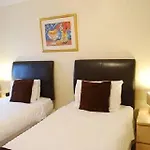 Edinburgh Aparthotel 4*