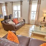 Pearl - Haymarket Appartement *