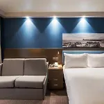 Hampton By Hilton West End Hotel