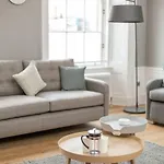 Apartmán Joivy Spacious Close To Princes Street *