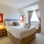 Joivy Inviting Near Leith Walk *