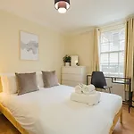 2br Grassmarket With Castle View