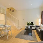 2br Grassmarket With Castle View Edimburgo