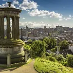 Cozy With Character Vibrant Style Flat At Leith Links Park Apartment Edinburgh