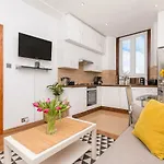 Apartment Beautiful Holyrood Park