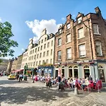 Apartamento Charming 1 Bed With Castle View Edimburgo