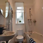 Pleasance Ground Floor Main Door Access * Edinburgh